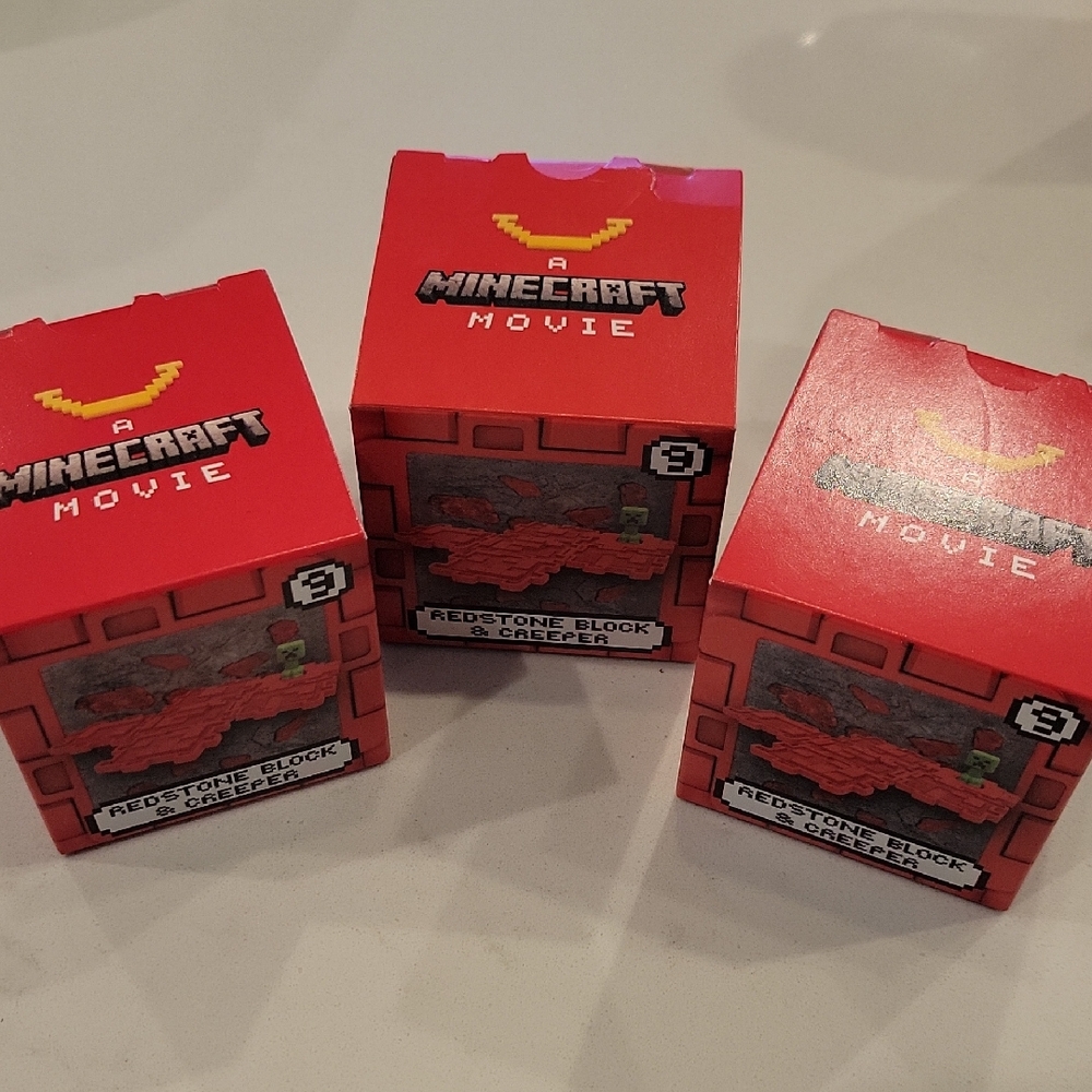 Free With Purchase Minecraft Redstone Block & Creeper Set